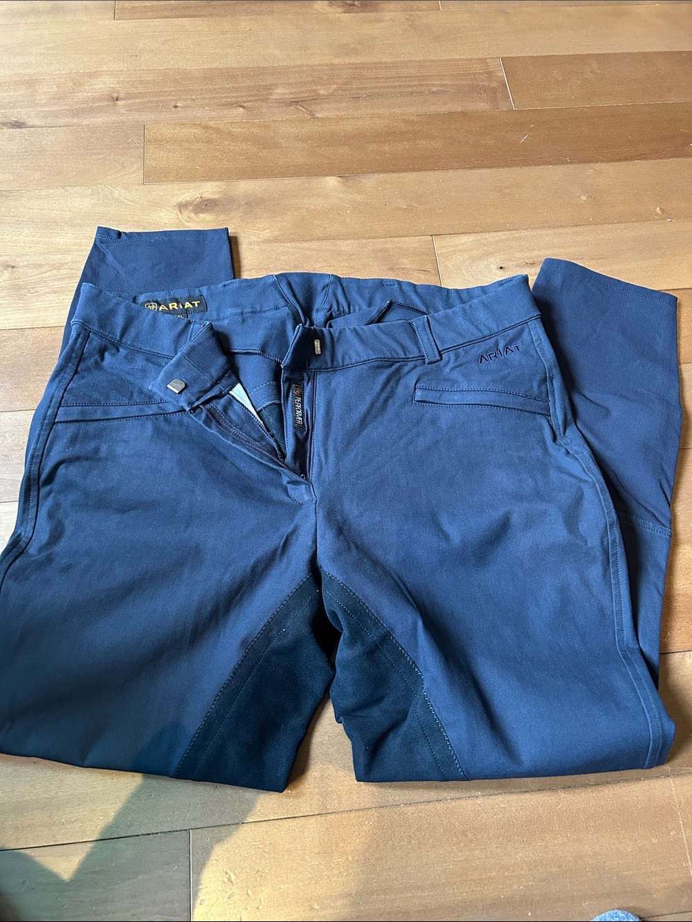 34 L Arista breeches navy blue